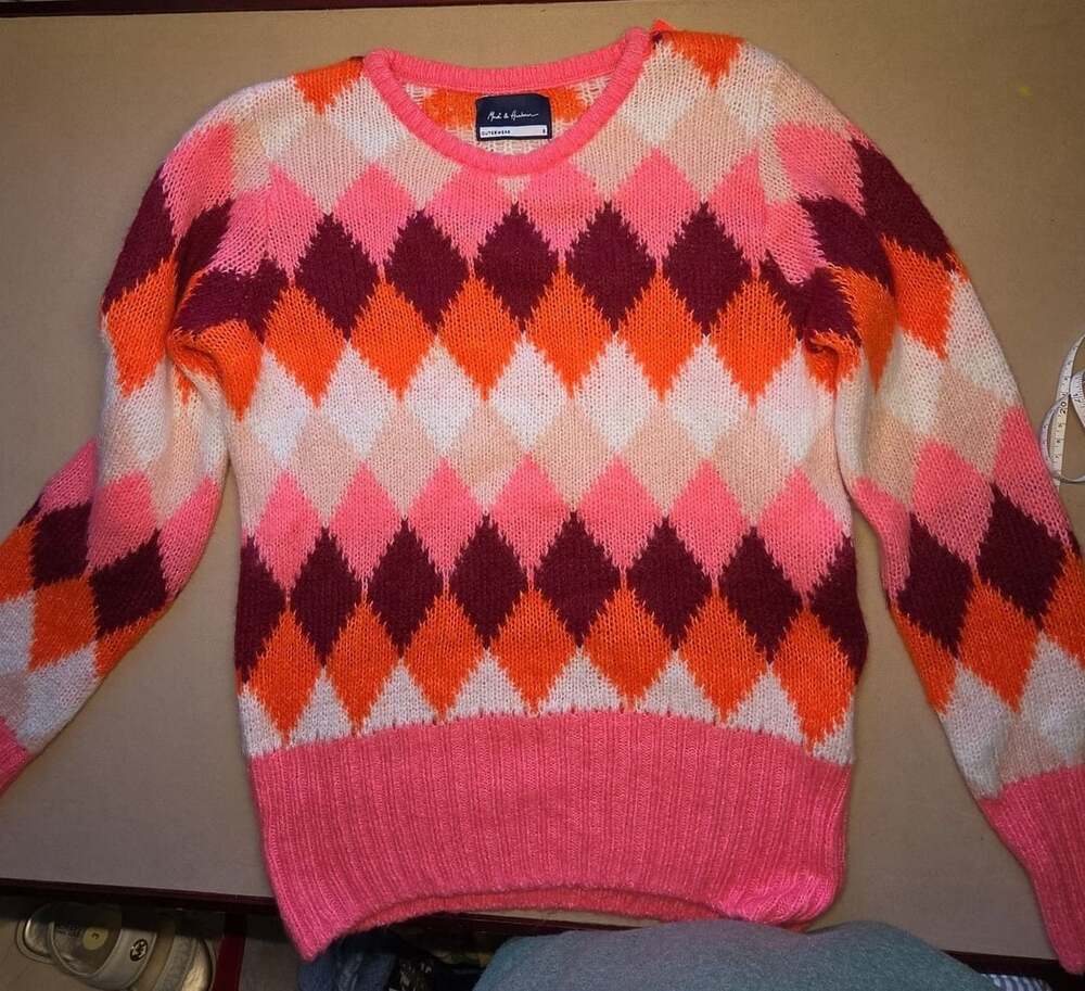 Mast & Harbour Pink Orange Argyle Patterned Crew Neck Knit Sweater Size S